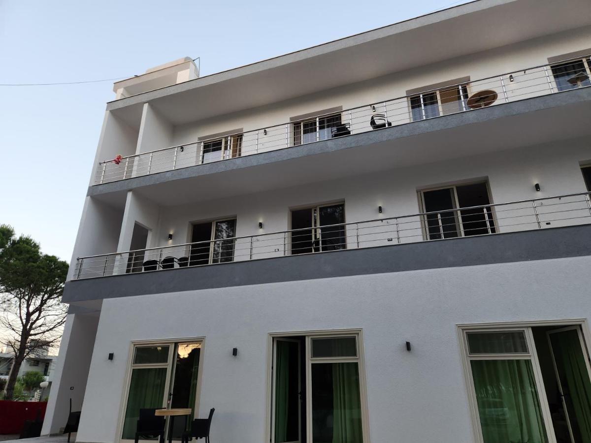 Sea Front Villa Vlorë Exterior foto