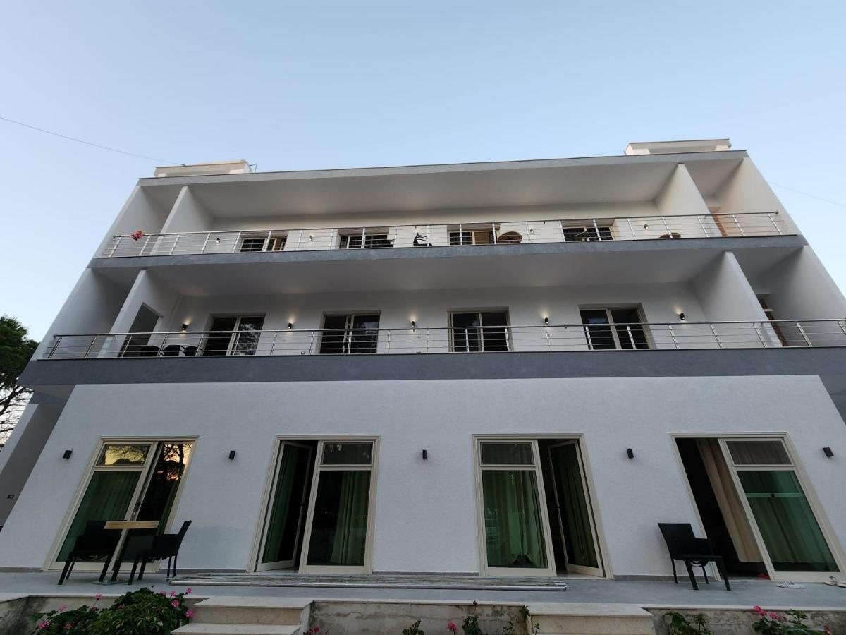 Sea Front Villa Vlorë Exterior foto